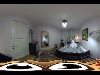 VR Porn Innocent young woman wants more | Virtual Porn 360